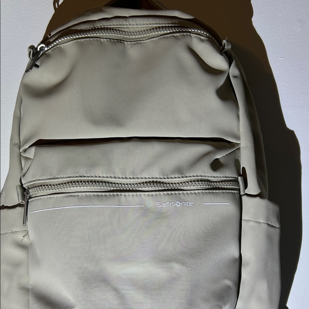 Samsonite Better than Basic Backpack with Front Z… - image 2